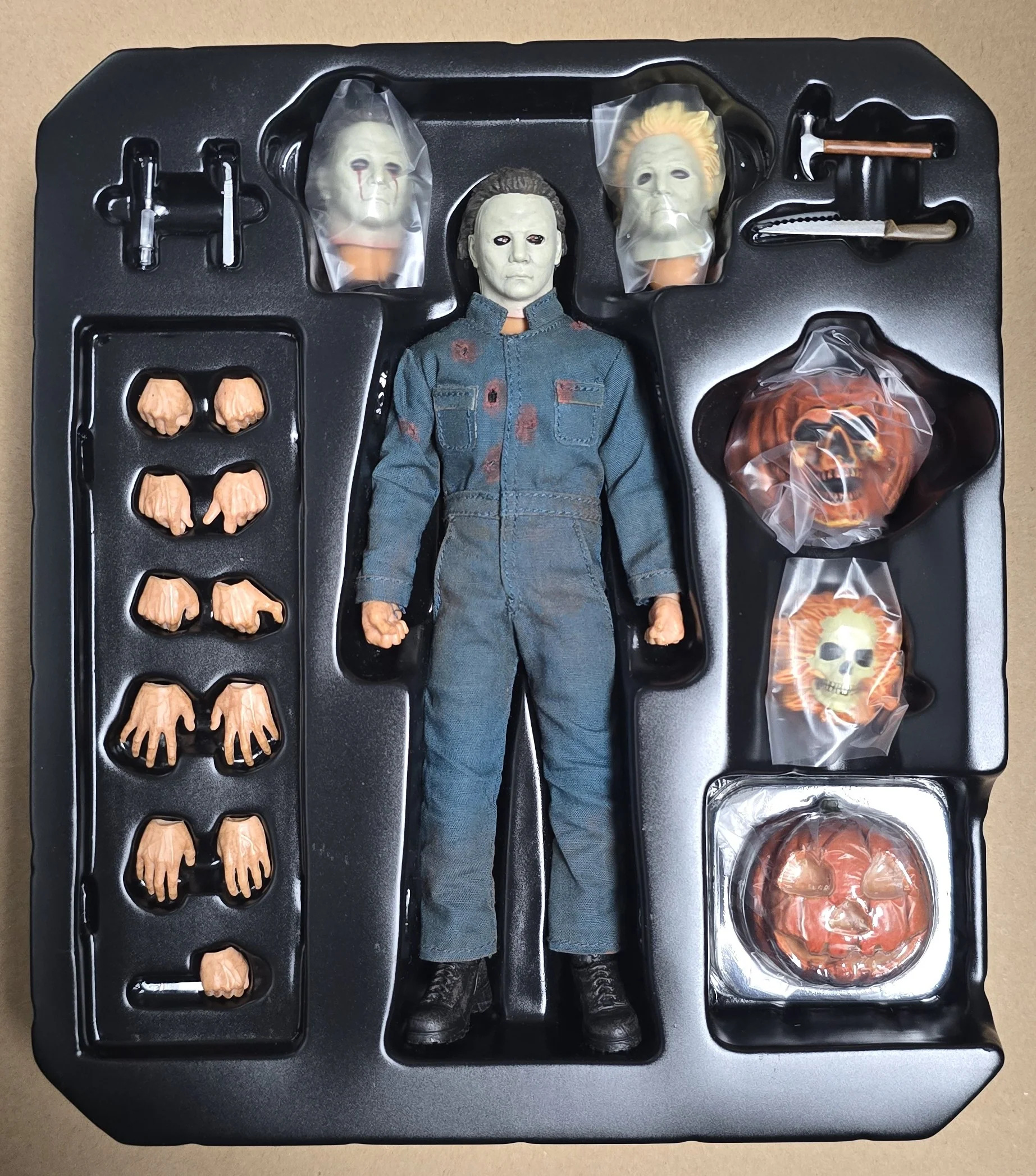 *Open Box* Mezco Toyz ONE:12 Collective Halloween II Michael Myers Action Figure